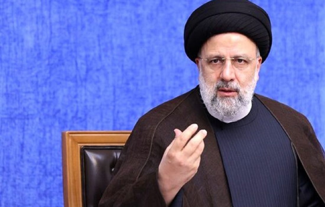 دولتمردان باید در مبارزه با فساد پیش قدم باشند