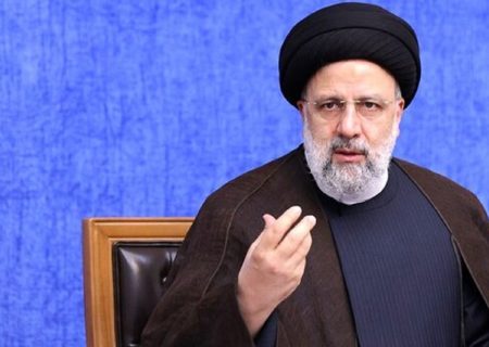 دولتمردان باید در مبارزه با فساد پیش قدم باشند