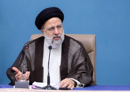 کاهش فاصله طبقاتی یکی از اهداف مهم انقلاب اسلامی است