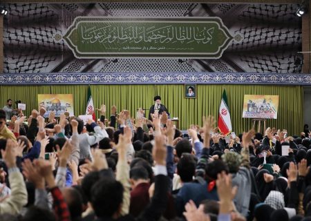دیدار دانش‌آموزان با رهبر معظم انقلاب آغاز شد