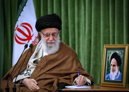 موافقت رهبر انقلاب با عفو یا تخفیف مجازات بیش از ۲۰۰۰ نفر از محکومان